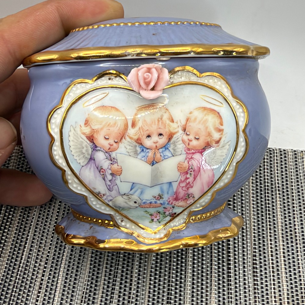 Ardleigh Elliott Littlest Angels Porcelain Music Box Wings of Love Morehead 2001